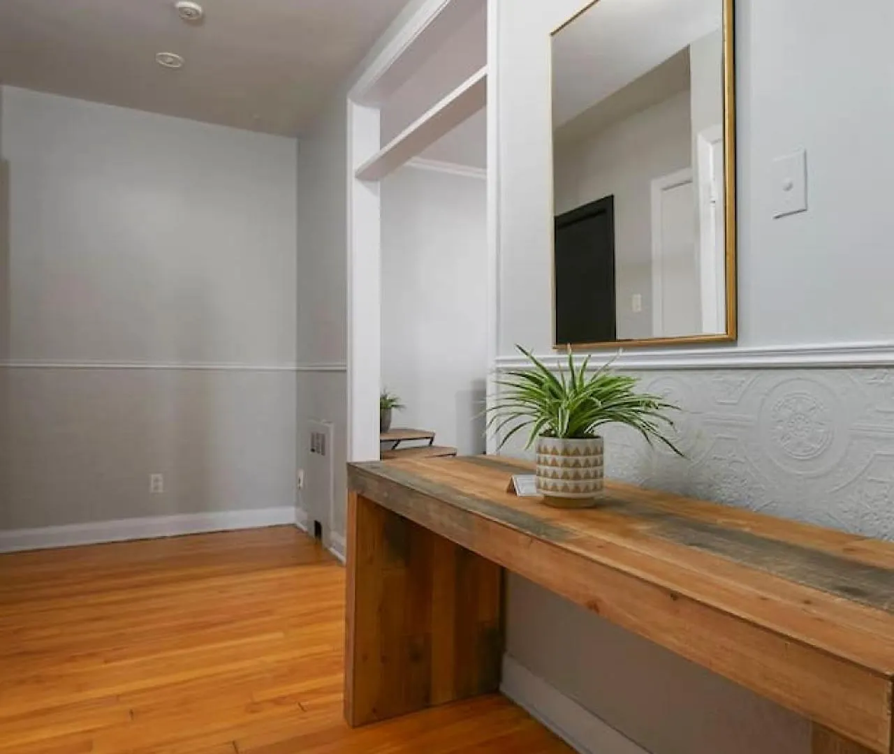 Beautiful 2Br On Walkley Apartment Montreal